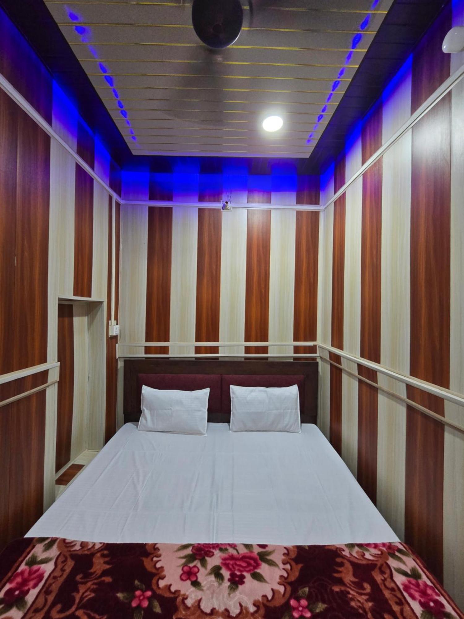 Ramlala Paying Guest House Stay Just 100M From Saryu Ghat, Ayodhya Εξωτερικό φωτογραφία