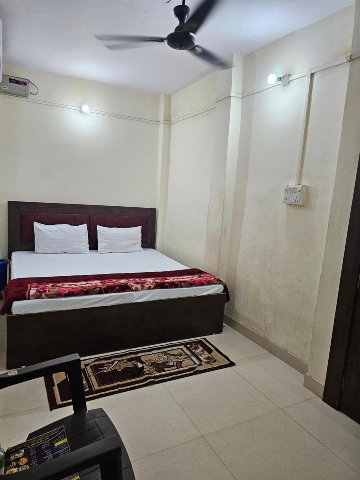 Ramlala Paying Guest House Stay Just 100M From Saryu Ghat, Ayodhya Εξωτερικό φωτογραφία